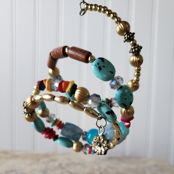 Winding Multi-Bead Bracelet - Picture 4 of 9